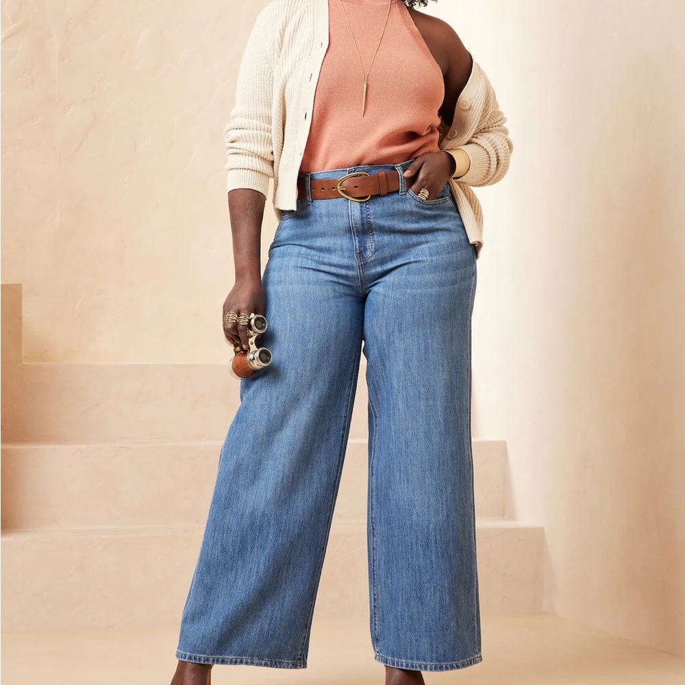 Banana Republic Wide Leg high rise jeans [Tall]